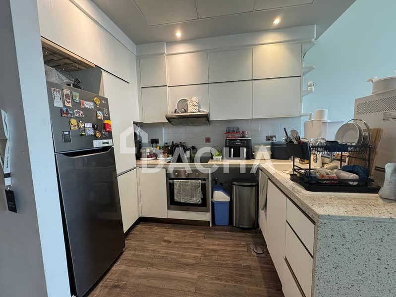 Large Layout | Furnished | VOT