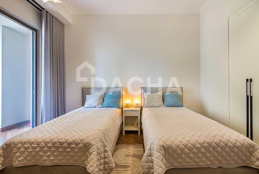 Vacant | Marina View | Upgraded - Image 13