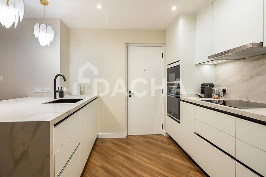 Vacant | Marina View | Upgraded - Image 15