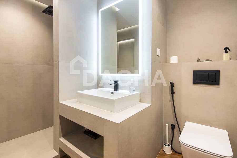 Vacant | Marina View | Upgraded - Image 19