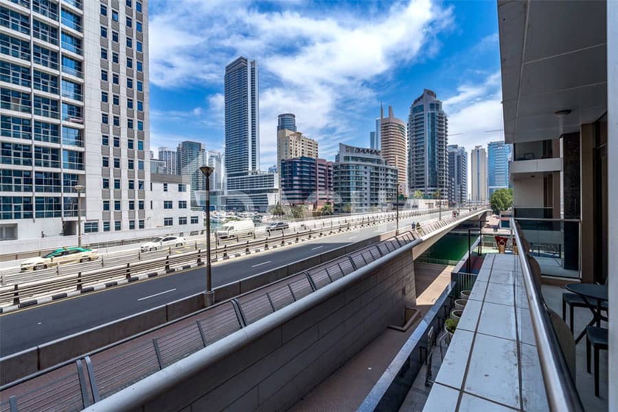 Vacant | Low Floor | Furnished - Image 17