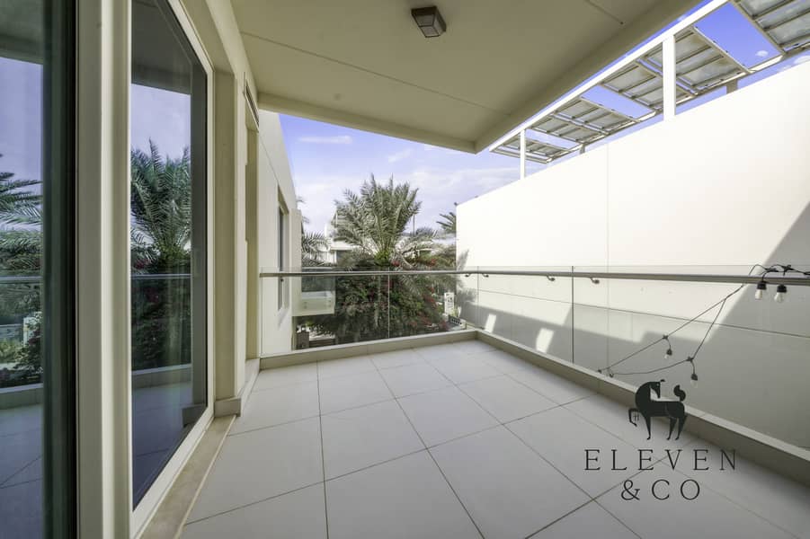 Vacant On Transfer | Immaculate | Super Location - Image 18