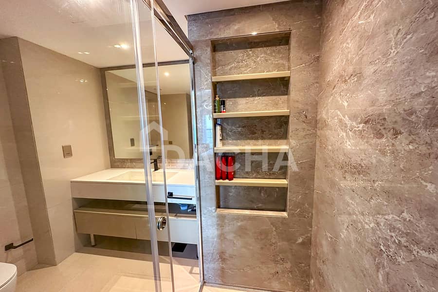 Fully Upgraded | One of a kind | High floor - Image 15