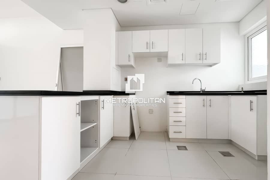 RRM | Unfurnished | Open Kitchen | Mint Condition