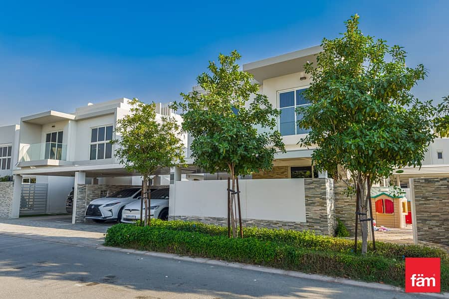 Huge Plot | Prime Location L 6 Bed+ Driver + Maid