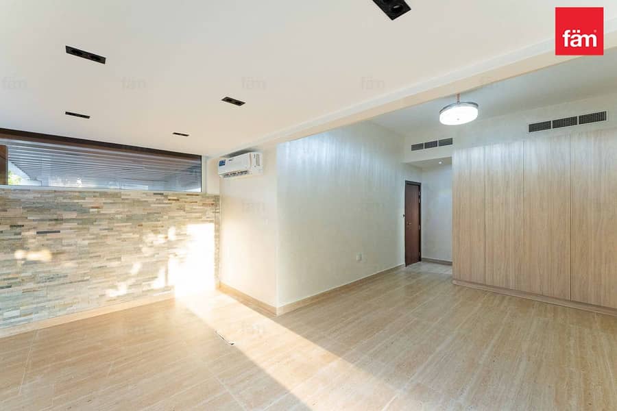 Huge Plot | Prime Location L 6 Bed+ Driver + Maid - Image 25