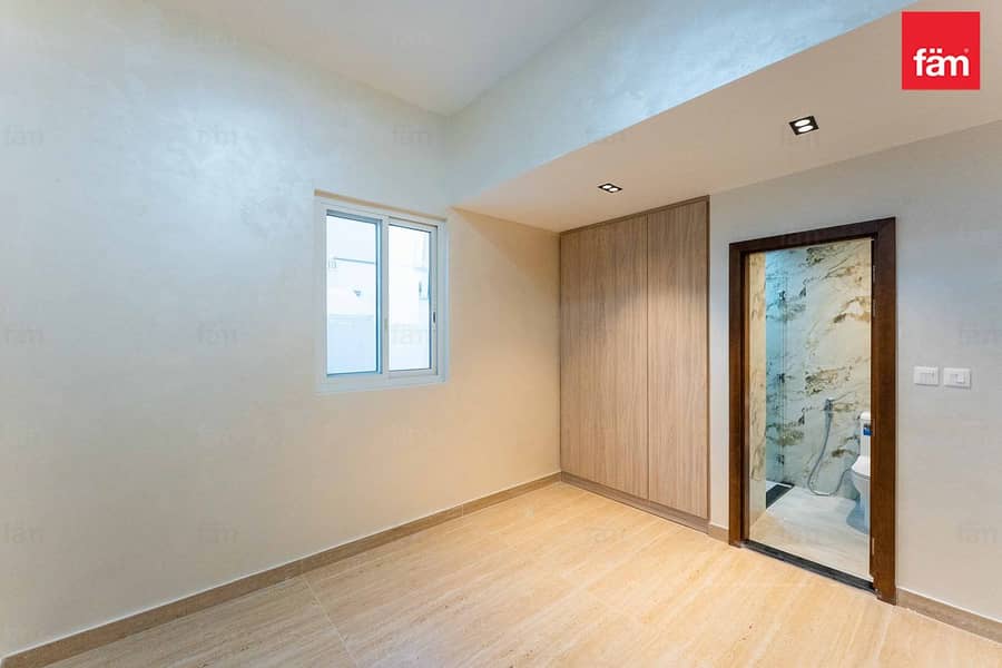 Huge Plot | Prime Location L 6 Bed+ Driver + Maid - Image 29