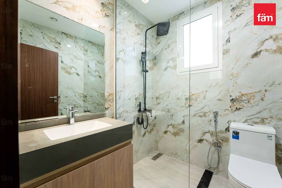 Huge Plot | Prime Location L 6 Bed+ Driver + Maid - Image 40