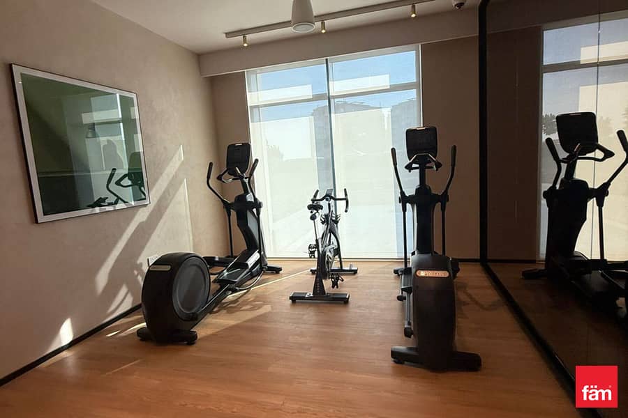 Bright | Water View | Middle floor | Brand New - Image 12