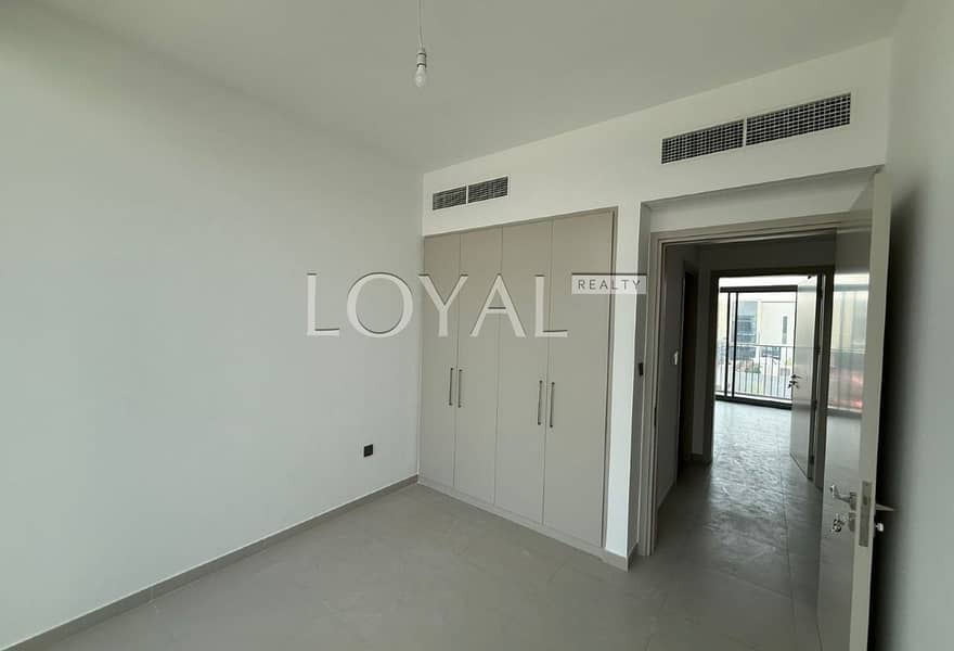 Best Price | Well Maintained | Landscaped - Image 10