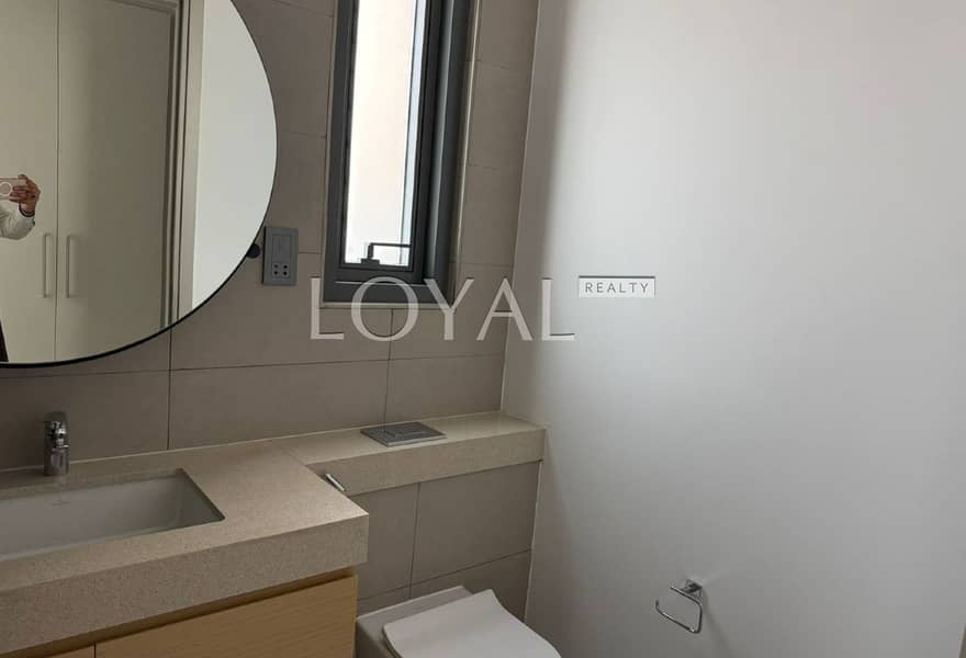 Best Price | Well Maintained | Landscaped - Image 12