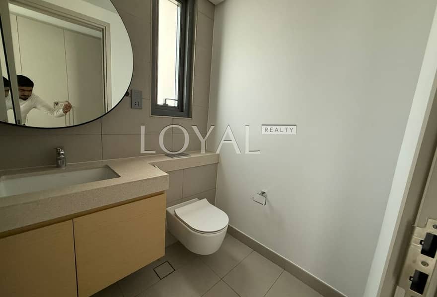 Best Price | Well Maintained | Landscaped - Image 14