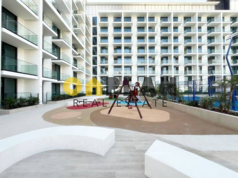 Smart Home 1BR | Invited Balcony Relaxing Views | Kitchen Appliances - Image 10