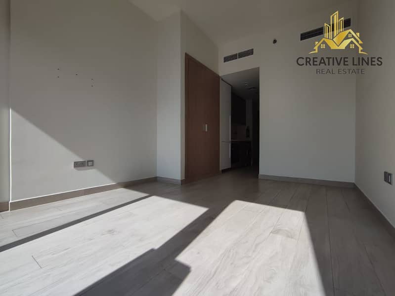 Boulevard facing very spacious studio apartment available for rent