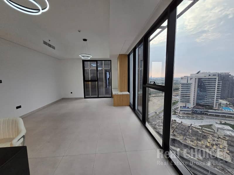 Skyline Living | Spacious 3BR | Prime Business Bay - Image 13