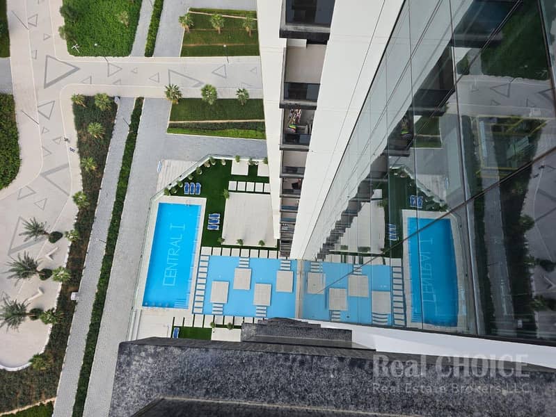 Skyline Living | Spacious 3BR | Prime Business Bay - Image 29