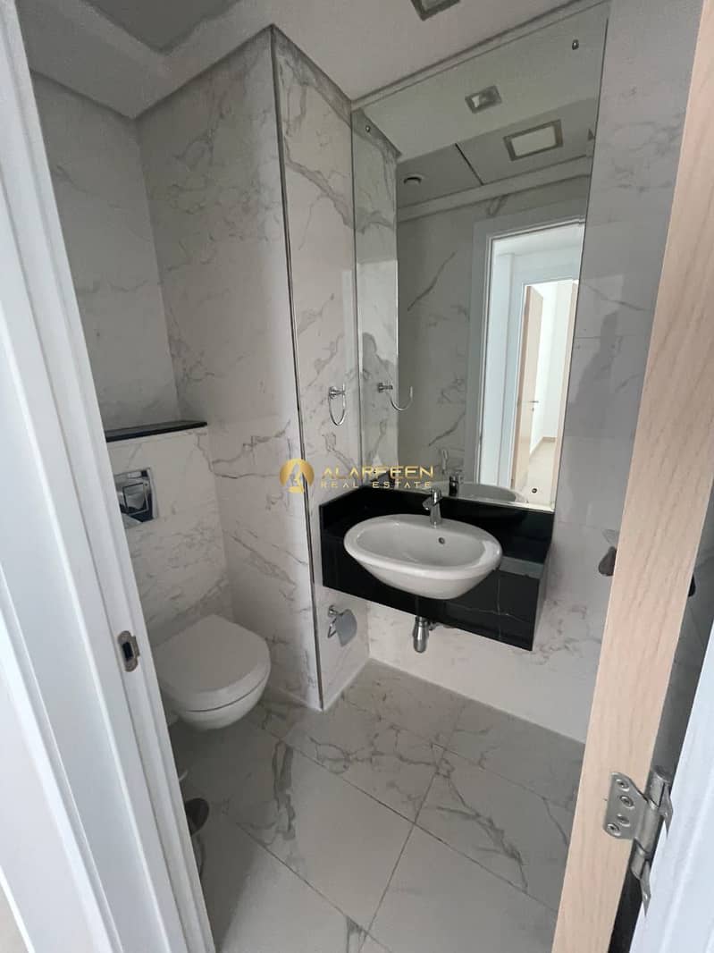 Community View | Prime Location | Spacious Unit - Image 11