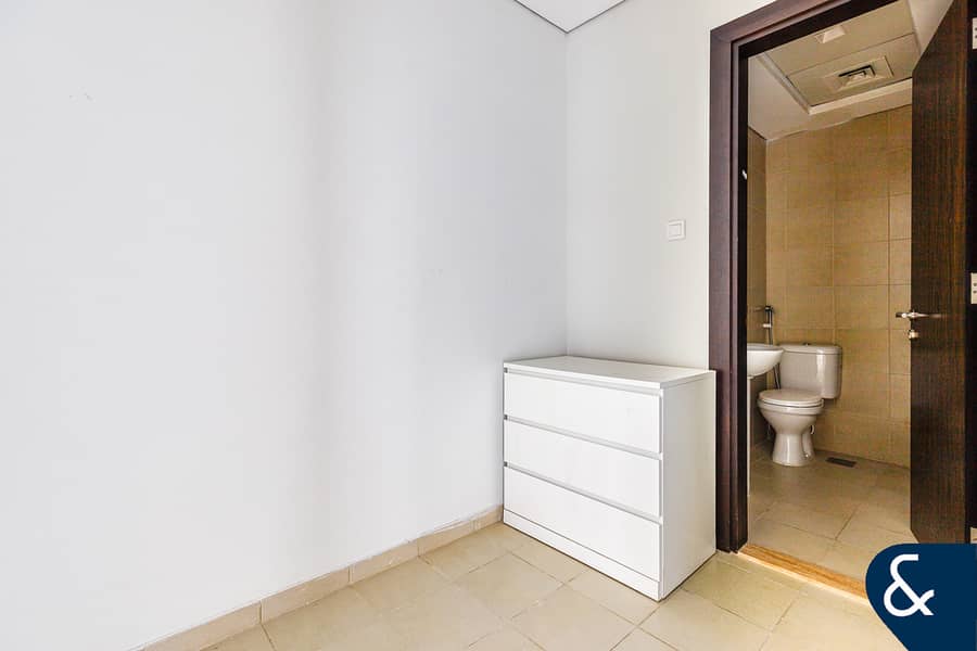 2 Bed + Maid | Golf View | Furnished | Vacant - Image 9