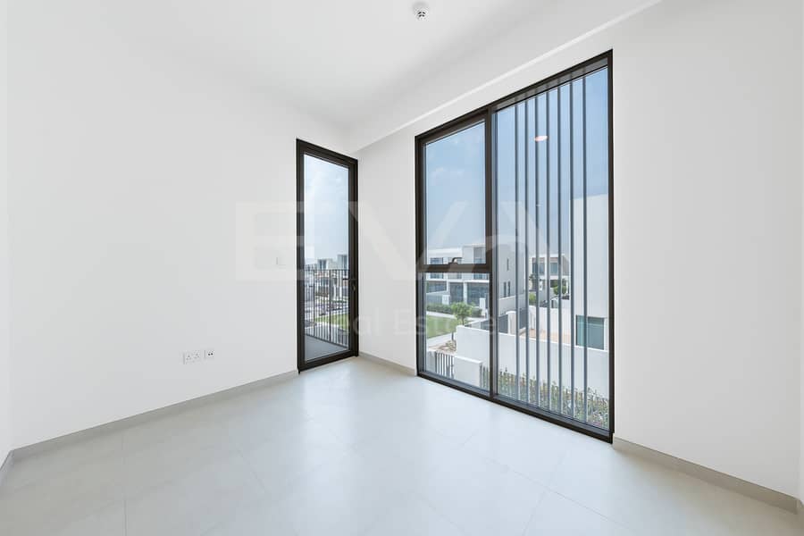 Single Row | Park View | Ready to Move