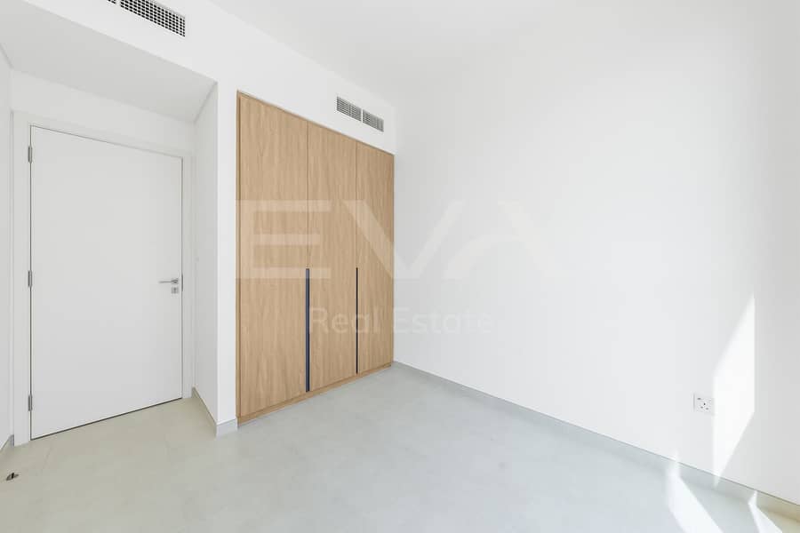 Single Row | Park View | Ready to Move - Image 6