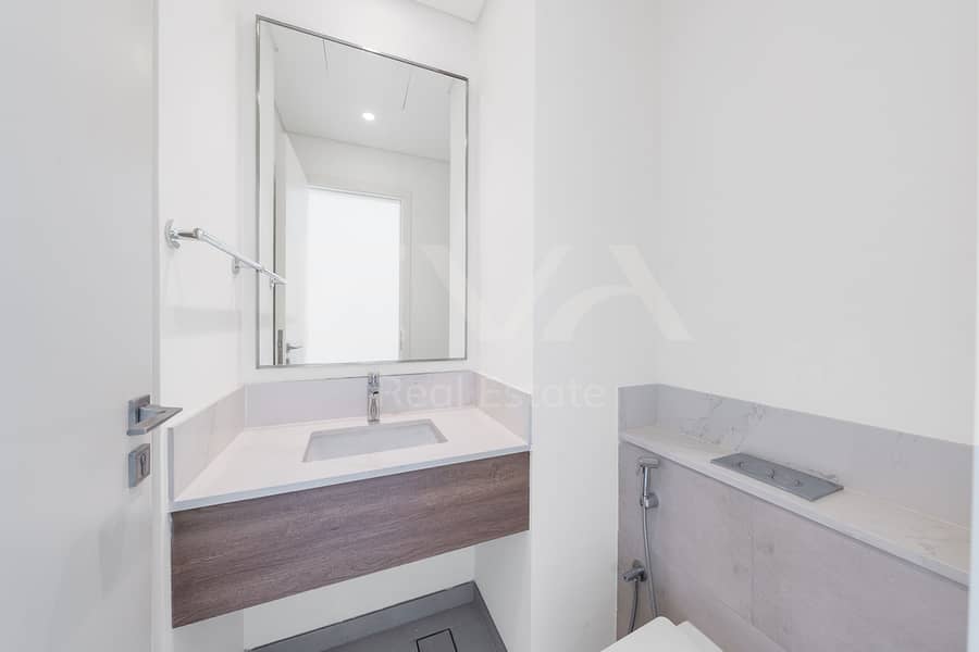 Single Row | Park View | Ready to Move - Image 7