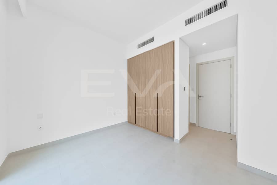 Single Row | Park View | Ready to Move - Image 13