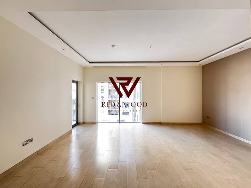 Huge Size || Ready To Move || Amazing Layout