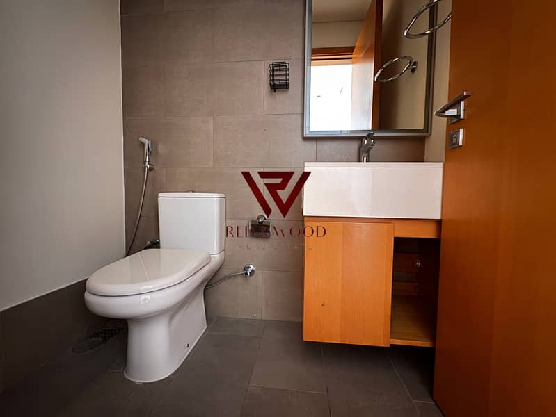 Huge Size || Ready To Move || Amazing Layout