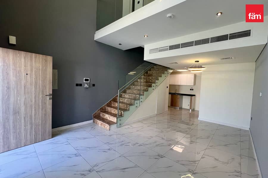 Corner Unit | Spacious Loft Townhouse | Privacy