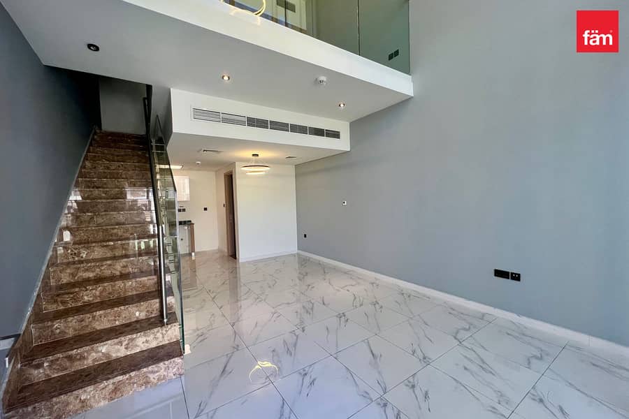 Corner Unit | Spacious Loft Townhouse | Privacy