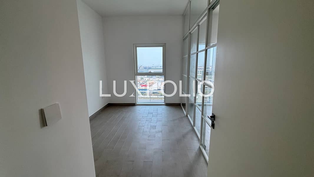 Modern | High Floor | Natural Lighting - Image 7