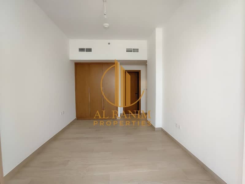 INVESTOR DEAL | VILLA VIEW | SPACIOUS LAYOUT - Image 8