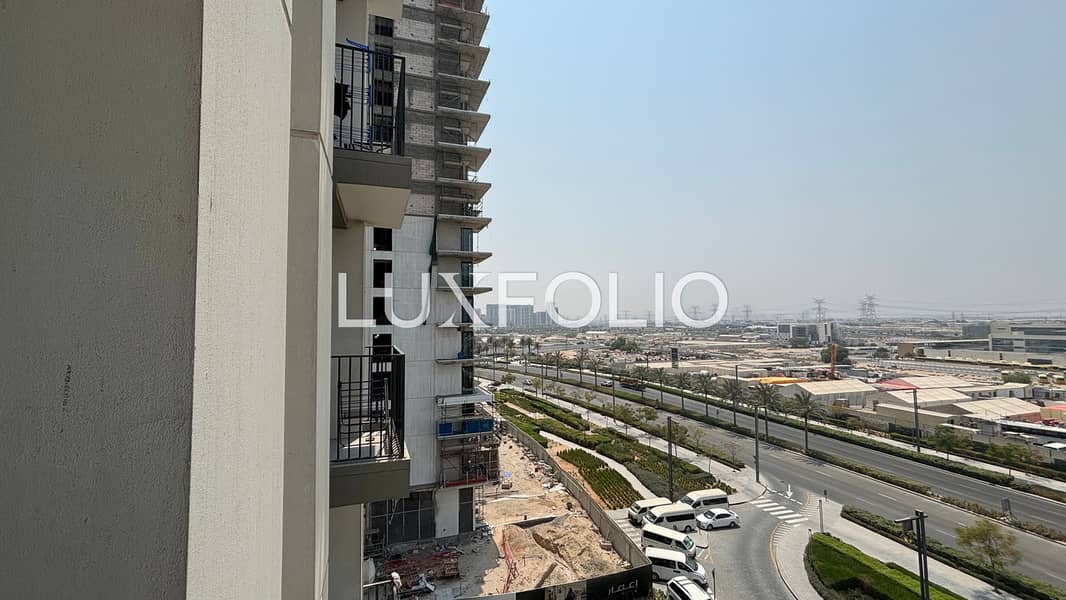 Modern | High Floor | Natural Lighting - Image 13