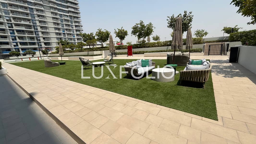 Modern | High Floor | Natural Lighting - Image 19