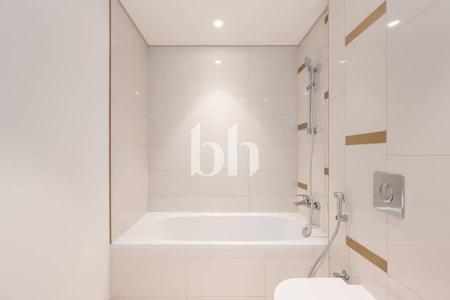 Private Beach | Full Palm View | Vacant January - Image 15