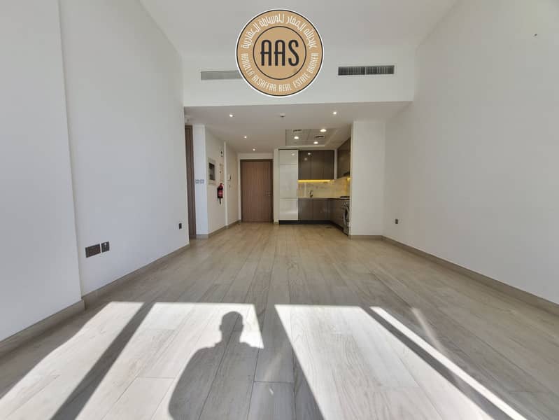 Huge Layout | Pool Facing Balcony | Chiller Free e