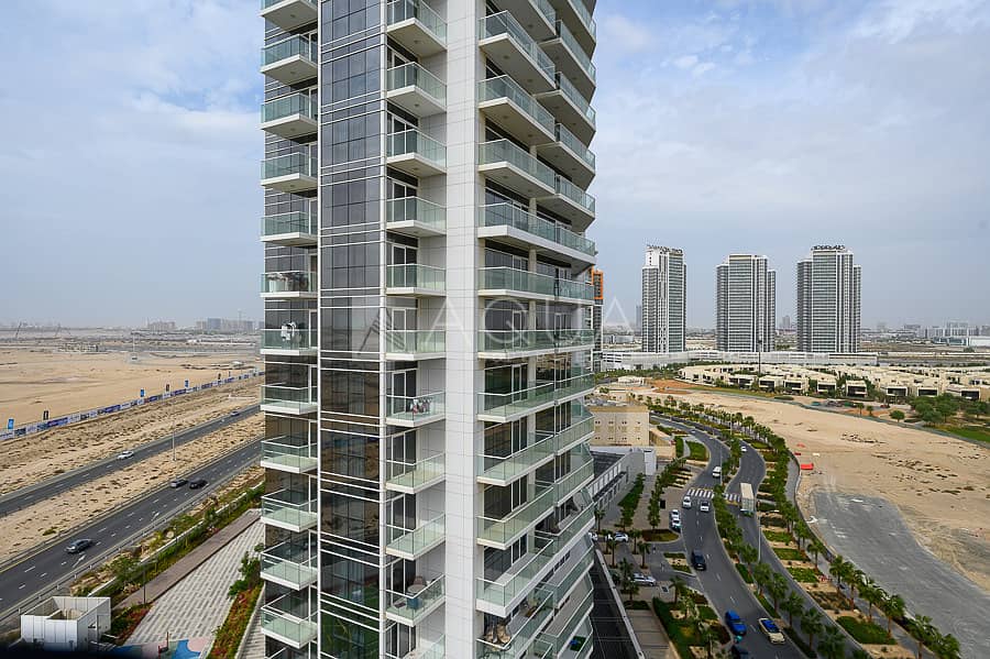 Vacant | Full lake and Golf View - Image 17