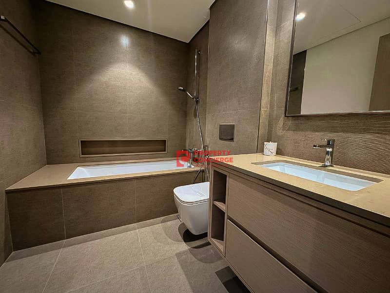 Burj Khalifa View | Fully Furnished|Prime Location - Image 20