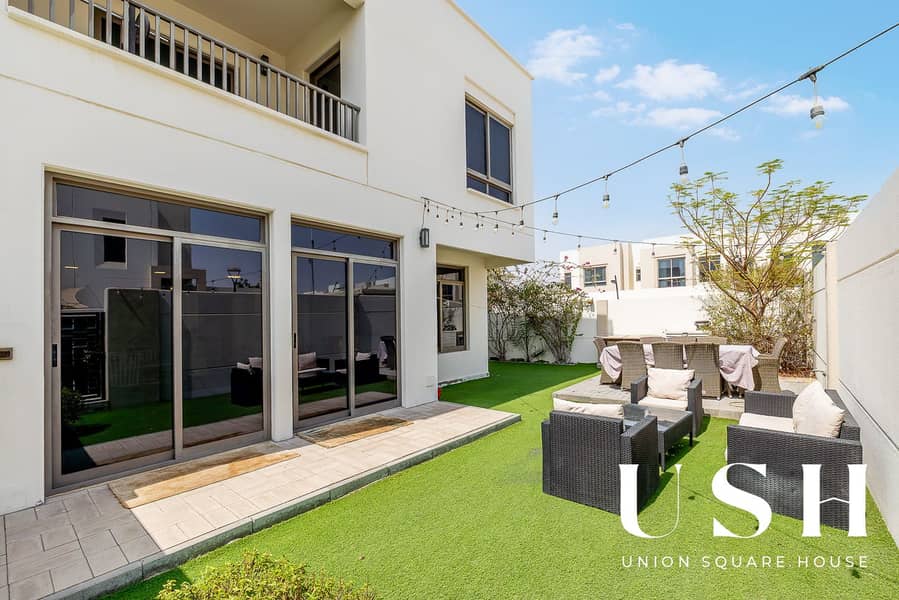 4 BR| SINGLE ROW| ON POOL AND PARK|WELL MAINTAINED