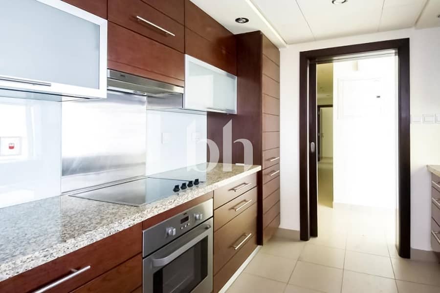Unfurnished | Spacious Layout | Burj Khalifa View - Image 12