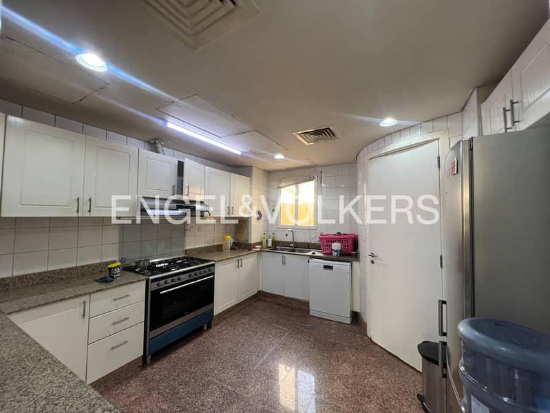 Landscaped Garden | Ready to Move | Spacious - Image 6