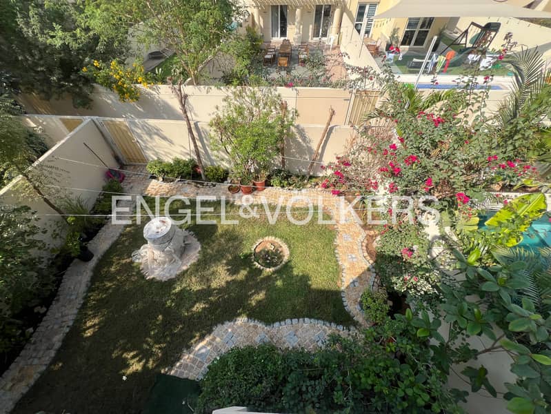 Landscaped Garden | Ready to Move | Spacious - Image 11