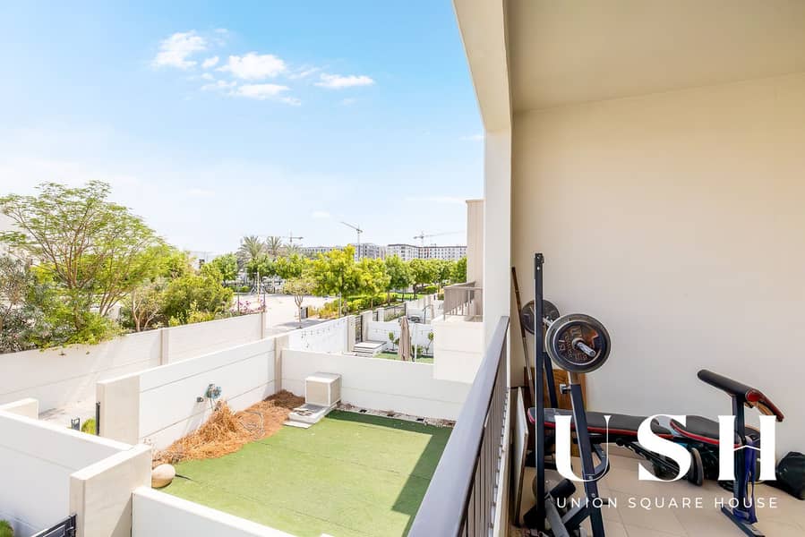 4 BR| SINGLE ROW| ON POOL AND PARK|WELL MAINTAINED - Image 25