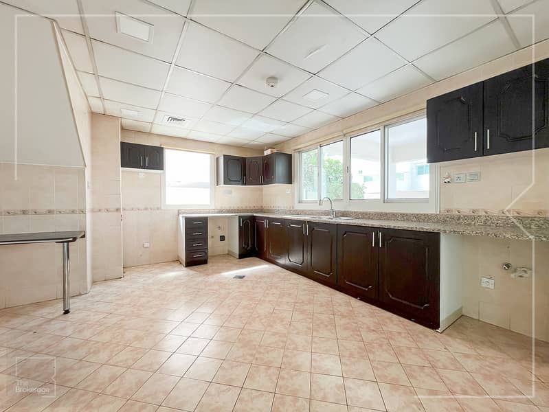 Vacant | Fully Landscaped | Unfurnished - Image 8