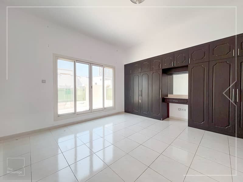 Vacant | Fully Landscaped | Unfurnished - Image 12