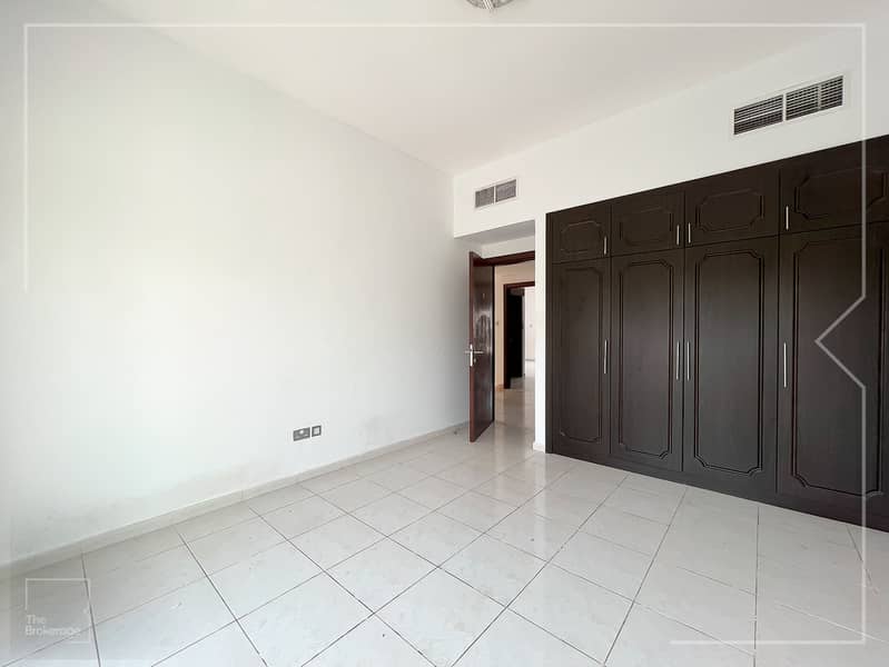 Vacant | Fully Landscaped | Unfurnished - Image 19