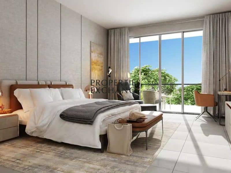 MOTIVATED SELLER | SINGLE ROW | BIG PLOT !