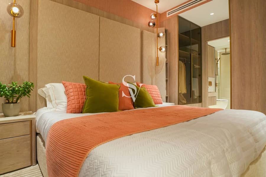 GENUINIE RESALE | CORNER UNIT | FITTED KITCHEN