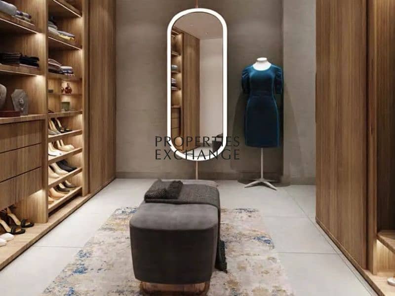 MOTIVATED SELLER | SINGLE ROW | BIG PLOT !