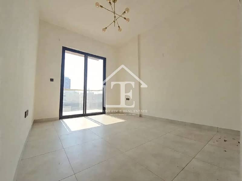 Vacant | Furnished | Prime Location - Image 10